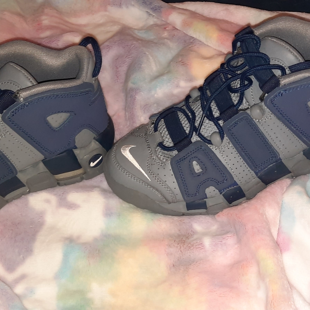 Shoes - Picture 8 of 8